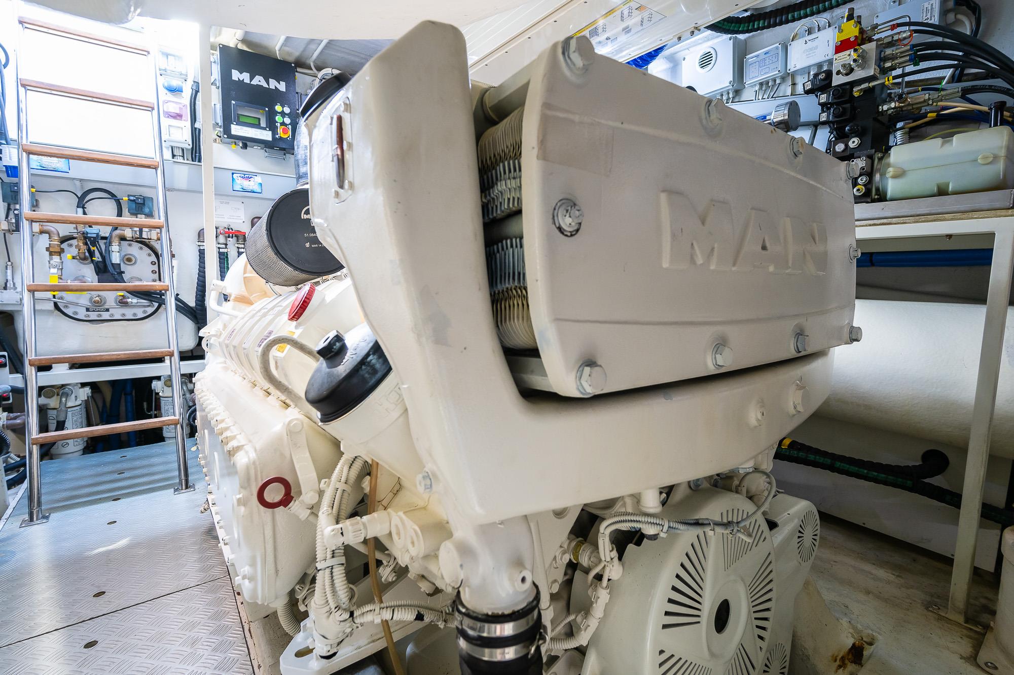 2016 RIVA 63' VIRTUS 